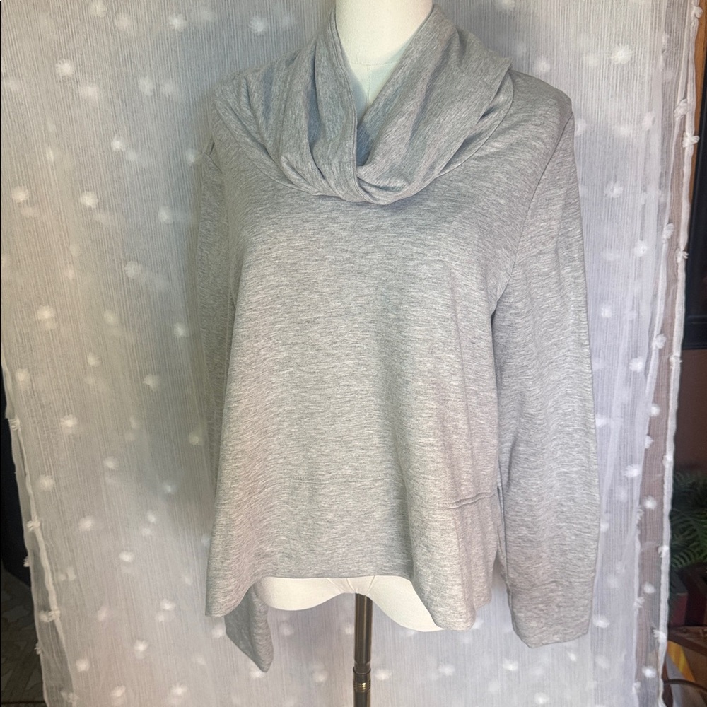 Super soft Cowell neck 90° women’s sweatshirt